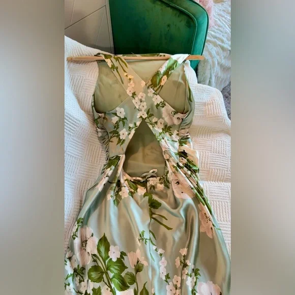 Reformation Anaiis Silk Dress In Tarragon, brand new, never worn. - Picture 9 of 16